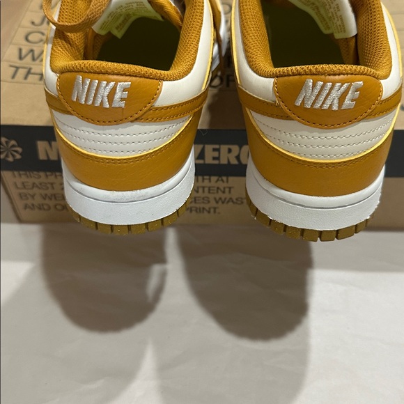 Nike Dunk White/Mustard - Picture 6 of 7